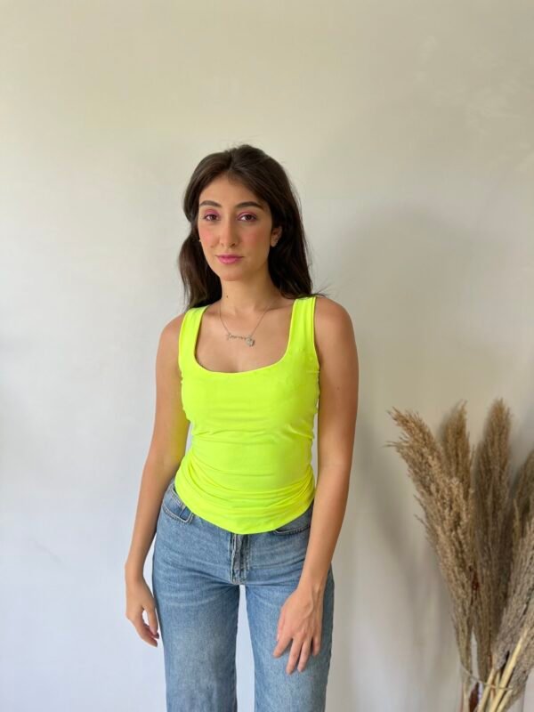 Basic Squared Top Yellow