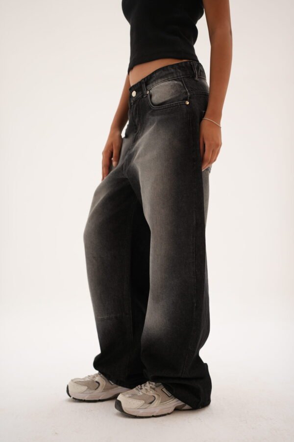 Black 90's washed denim - Image 3