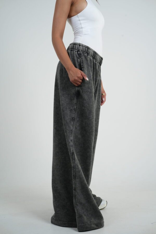 Wide washed Sweats - Image 5