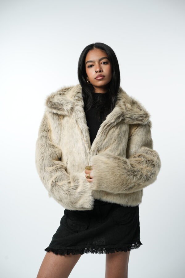 faux fur jacket - Image 19