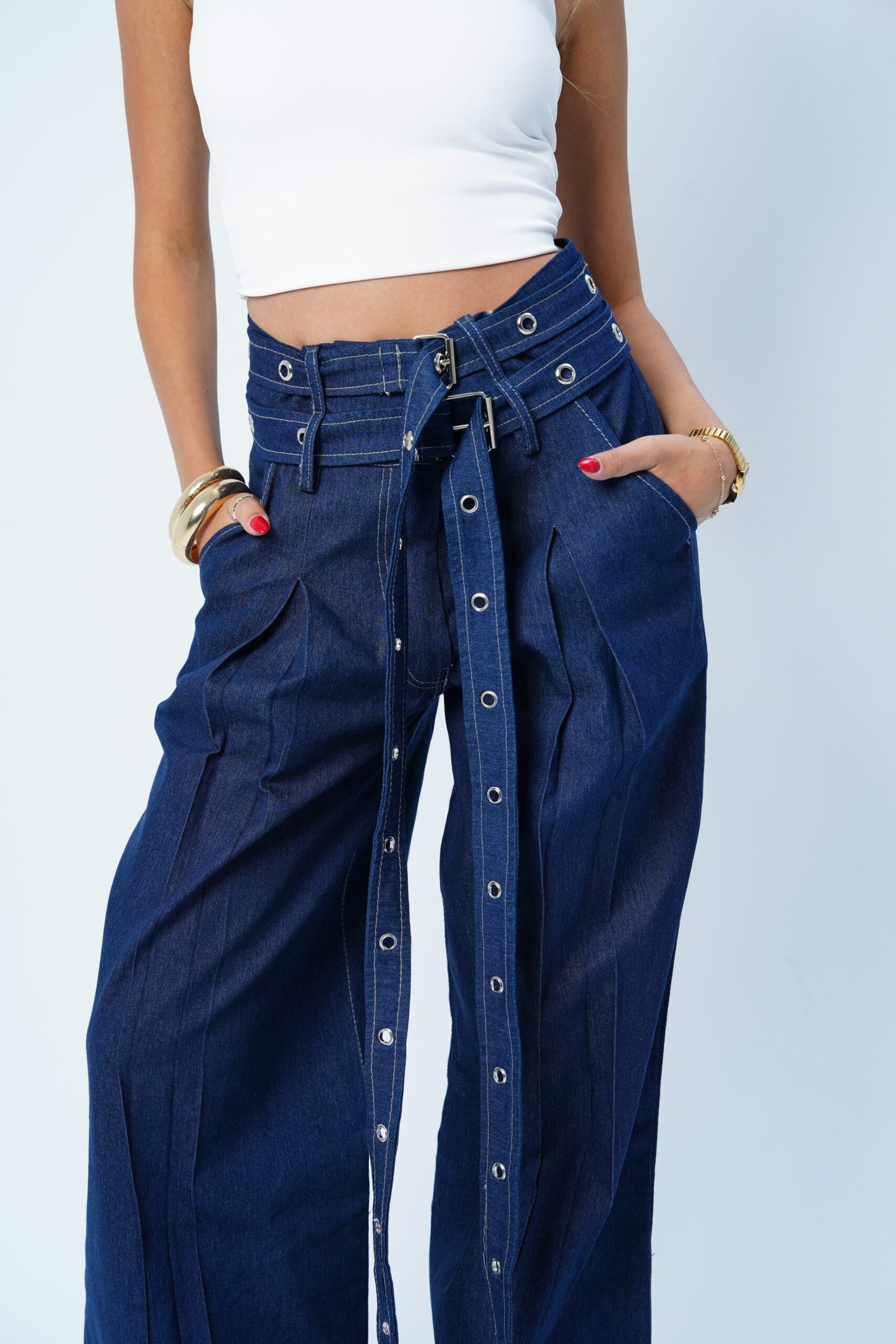 DOUBLE BELTED LIGHT JEANS - Image 9