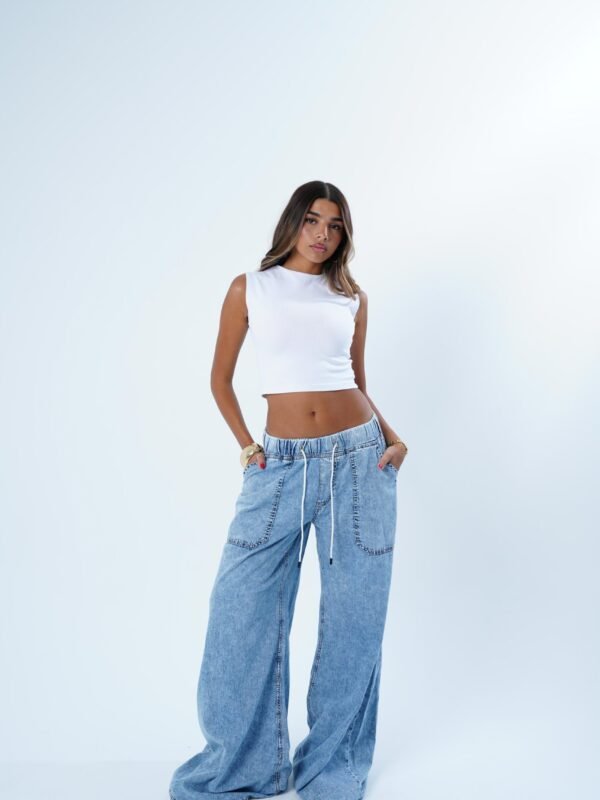 Extra wide leg light jeans